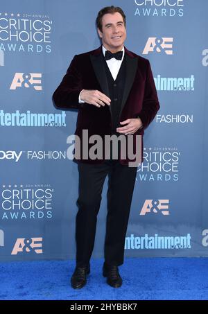 John Travolta nimmt an den Annual Critics' Choice Awards 22. bei Barker Hanger Teil Stockfoto