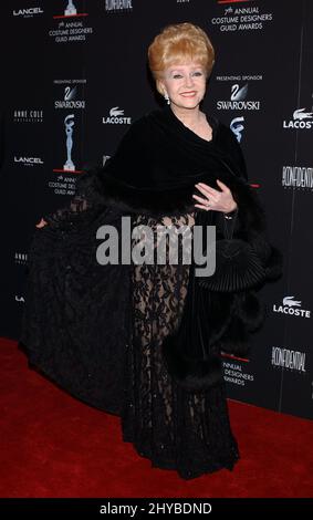 Debbie Reynolds nimmt an den '7. Annual Costume Designers Guild Awards' Teil, die im Beverly Hilton Hotel abgehalten werden 19. Februar 2005 Beverly Hills, ca. Stockfoto