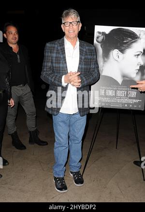 Eric Roberts bei einer Vorführung von Through My Father's Eyes: The Ronda Rousey Story in Los Angeles, Kalifornien Stockfoto