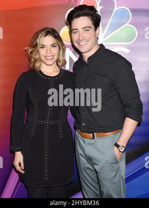 America Ferrera und Ben Feldman nehmen an der NBCUniversal Press Tour Day 2 im Langham Huntington Hotel in Pasadena, USA, Teil Stockfoto