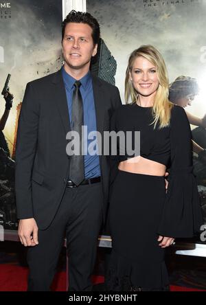 Ali Larter und Hayes MacArthur bei der Premiere von „Resident Evil: The Final Chapter“ in Los Angeles Stockfoto