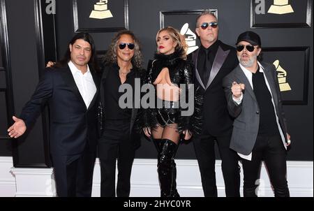 Lady Gaga und Metallica nehmen an den Annual Grammy Awards 59. in Los Angeles Teil Stockfoto