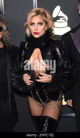Lady Gaga und Metallica nehmen an den Annual Grammy Awards 59. in Los Angeles Teil Stockfoto