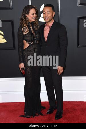 Chrissy Teigen und John Legend bei den Annual Grammy Awards 59. in Los Angeles Stockfoto