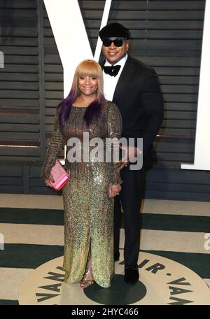 LL Cool J und Simone Smith bei der Vanity Fair Oscar Party 2017, die von Graydon Carter im Wallis Annenberg Center for the Performing Arts veranstaltet wird Stockfoto