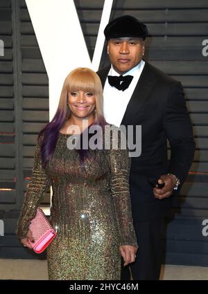 LL Cool J und Simone Smith bei der Vanity Fair Oscar Party 2017, die von Graydon Carter im Wallis Annenberg Center for the Performing Arts veranstaltet wird Stockfoto