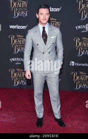 Luke Evans bei der Weltpremiere von Beauty and the Beast in Los Angeles Stockfoto