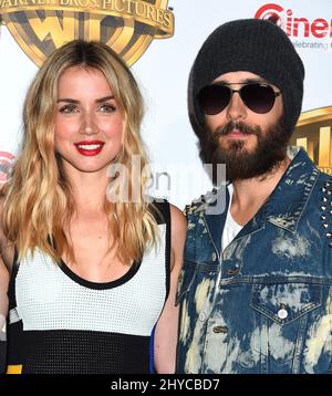 Ana De Armas und Jared Leto nahmen an der Warner Bros. Präsentation für „Blade Runner 2049“ auf der CinemaCon 2017 im Caesars Palace in Las Vegas, USA, Teil Stockfoto