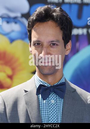 Danny Pudi nimmt an der Premiere von „Schlümpfe: Das verlorene Dorf“ von Sony Picturs in den ArcLight Cinemas Teil Stockfoto