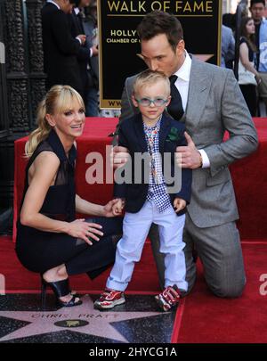 Chris Pratt, Anna Faris, Jack Pratt bei der Hollywood Walk of Fame Star Ceremony vor dem El Capitan Theatre Stockfoto