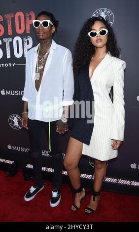 Wiz Khalifa und Izabela Guedes bei der Premiere von „Can't Stop, Won't Stop: A Bad Boy Story“ in der Writers Guild of America in Los Angeles, USA Stockfoto