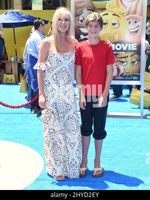 Eileen Davidson bei der Emoji-Film-Weltpremiere im Regency Village Theatre Stockfoto