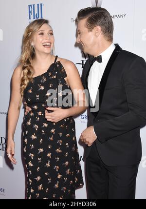 Elizabeth Olsen und Jeremy Renner nehmen an der Premiere von „Wind River“ in Los Angeles Teil, die im Theater des ACE Hotels stattfand Stockfoto