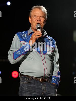 7. Juni 2012 Nashville, Tn. Glen Campbell 2012 CMA Music Festival nächtliche Konzerte im LP Field Stockfoto