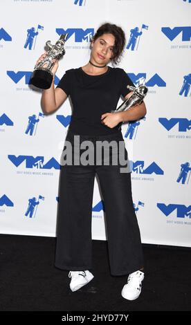 Alessia Cara im Pressesaal der MTV Video Music Awards 2017, die auf dem Forum in Los Angeles, USA, verliehen wurden Stockfoto