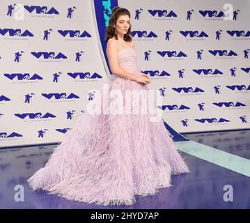 Lorde an den MTV Video Music Awards 2017 auf dem Forum in Los Angeles, USA statt Stockfoto