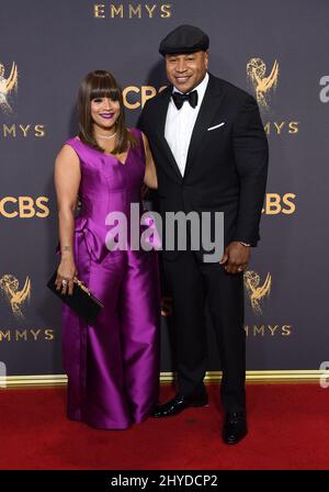 LL Cool J und Simone Smith bei den Emmy Awards 69. im Microsoft Theater L.A. Live Stockfoto