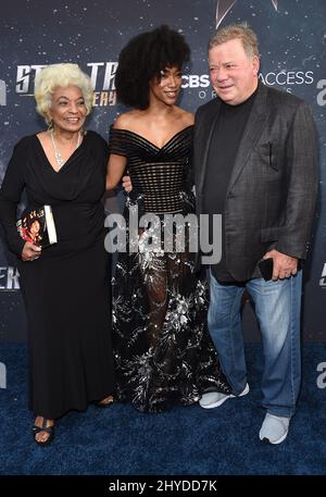 Nichelle Nichols, Soneque Martin Green und William Shatner bei der Premiere von „Star Trek: Discovery“ im Cinerama Dome Hollywood Stockfoto