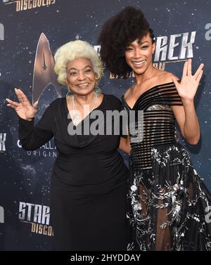 Nichelle Nichols und Sonequa Martin-Green bei der Premiere von „Star Trek: Discovery“ im Cinerama Dome Hollywood Stockfoto