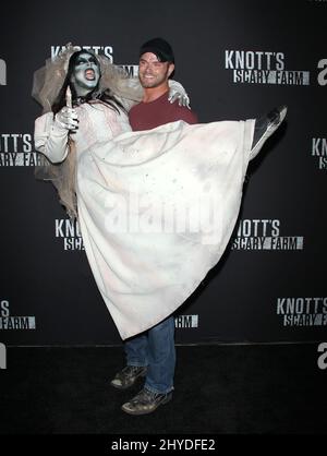 Kellan Lutz bei der Knott's Scary Farm und Instagram's Celebrity Night in Knott's Berry Farm Stockfoto