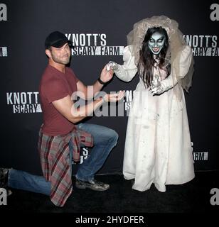 Kellan Lutz bei der Knott's Scary Farm und Instagram's Celebrity Night in Knott's Berry Farm Stockfoto