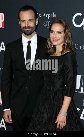 Natalie Portman und Benjamin Millepied kommen als L.A. an Das Dance Project veranstaltet jährlich eine Gala und enthüllt neue Firmenräume in der Innenstadt von Los Angeles Stockfoto