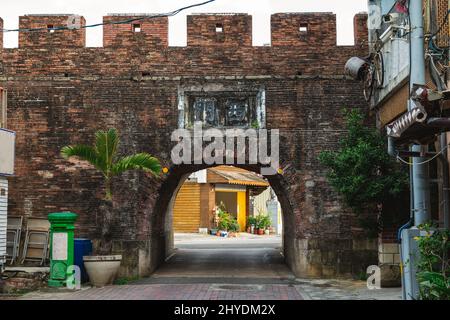 westtor der Altstadt von Hengchun in der Stadt Pingtung in Taiwan. Übersetzung: westtor Stockfoto