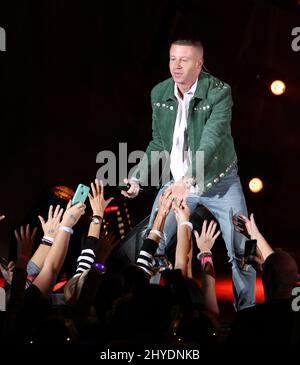 Macklemore nimmt an der fünften jährlichen Show „We Can Survive 2017“ von CBS Radio Teil, die die beliebtesten Künstler von heute zusammenbringt, um für eine würdige Sache zu sensibilisieren und Überlebende im Hollywood Bow zu feiern Stockfoto