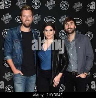 Lady Antebellum, Dave Haywood, Hilary Scott und Charles Kelley nahmen an der Abschiedsfeier von Kenny Rogers Teil Stockfoto