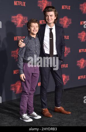 Gaten Matarazzo und Joe Keery bei Netflix's Stranger Things 2 Premiere Event Stockfoto