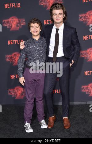 Gaten Matarazzo und Joe Keery bei Netflix's Stranger Things 2 Premiere Event Stockfoto