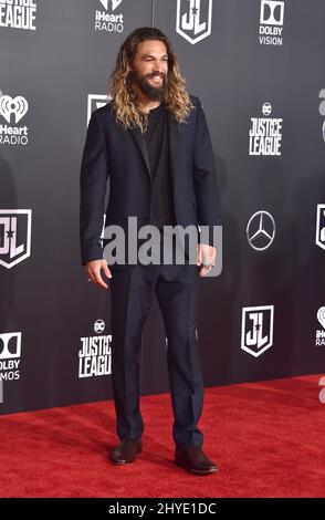 Jason Momoa bei der Weltpremiere der Justice League im Dolby Theater in Hollywood, Kalifornien Stockfoto