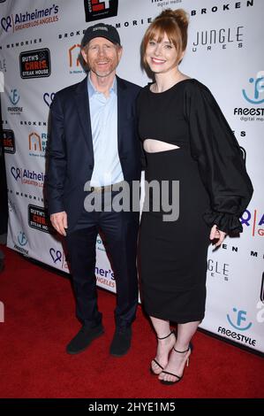 Ron Howard und Bryce Dallas Howard bei der Premiere von Broken Memories in Los Angeles, Callfornia Stockfoto