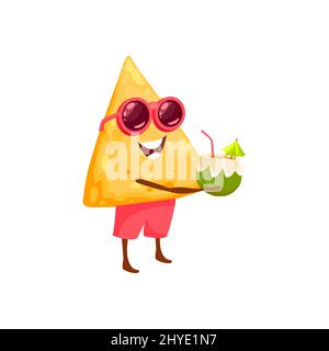 Niedliche Nachos Cartoon-Figur im Sommerurlaub Ruhe mit Kokosnuss-Cocktail mit Stroh am Strand, niedliche mexikanische Essen Emoticon. Vector Happy Fastfood Snack, Triangle Chips in Sonnenbrillen Stock Vektor