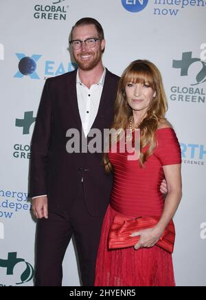 Jane Seymour und Sean Flynn nehmen an der jährlichen Global Green Pre Oscar Gala 15. in Hollywood, CA, Teil Stockfoto