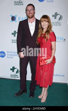 Jane Seymour und Sean Flynn nehmen an der jährlichen Global Green Pre Oscar Gala 15. in Hollywood, CA, Teil Stockfoto