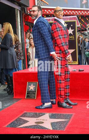 Georges LeBar begleitet ihre Partnerin RuPaul bei ihrer Hollywood Walk of Fame Star Ceremony am 16. März 2018 in Hollywood, CA. Stockfoto