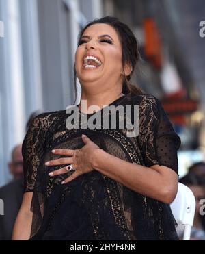 Eva Longoria empfängt ihren Star auf dem Hollywood Walk of Fame während ihrer Zeremonie am Hollywood Blvd. Am 16. April 2018 in Hollywood, CA. Stockfoto