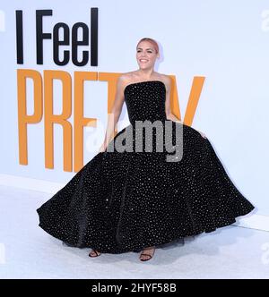 Phillips war beschäftigt bei der Weltpremiere von „I Feel Pretty“, die am 16. April 2018 im Westwood Village Theatre in Westwood, Los Angeles, stattfand Stockfoto