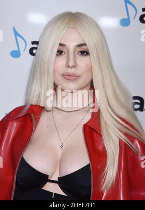 AVA Max nimmt an den ASCAP Pop Music Awards 2018 Teil, die im Beverly Hilton Hotel in Beverly Hills, Kalifornien, abgehalten werden Stockfoto