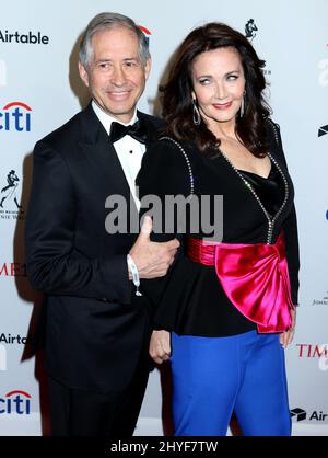 Lynda Carter & Robert A. Altman bei der Time 100 Gala im Lincoln Center in New York Stockfoto