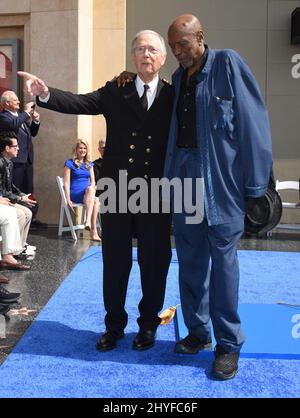 Bernie Kopell und Lou Gossett Jr. während der Princess Cruises und der Darsteller von „The Love Boat“ Hollywood Walk of Fame Ehrenstern-Plakette am 10. Mai 2018. Stockfoto