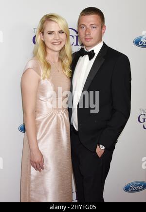 Elizabeth Smart und Matthew Gilmour nehmen an der jährlichen Gracie Awards Gala 43. Teil, die am 22. Mai 2018 im Beverly Wilshire Hotel stattfand. Stockfoto