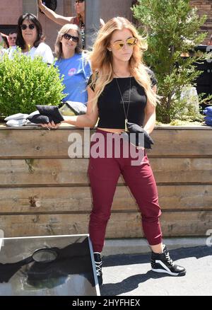 Lindsay Ell bei der jährlichen Craig Campbell Celebrity Cornhole Challenge 6. zugunsten des gemeinnützigen Fight Colorectal Cancer (Fight CRC), die am 5. Juni 2018 in der City Winery, Nashville, stattfand. Stockfoto