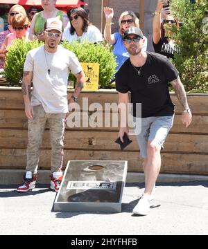 Chris Lucas und Brett Young bei der jährlichen Craig Campbell Celebrity Cornhole Challenge 6. zugunsten des gemeinnützigen Fight Colorectal Cancer (Fight CRC), die am 5. Juni 2018 in der City Winery, Nashville, stattfand. Stockfoto