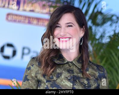 Kathryn Hahn bei der Ankunft im „Hotel Transylvania 3: Summer Vacation“ am 30. Juni 2018 in Westwood, CA, zur Weltpremiere im Regency Village Theatre. Stockfoto