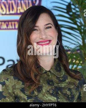 Kathryn Hahn bei der Ankunft im „Hotel Transylvania 3: Summer Vacation“ am 30. Juni 2018 in Westwood, CA, zur Weltpremiere im Regency Village Theatre. Stockfoto