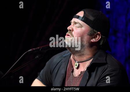 Lee Brice tritt am 16. Juli 2018 im Hutton Hotel in Nashville, Tennessee, während der Analog Series zugunsten von Folds of Honor auf. Stockfoto