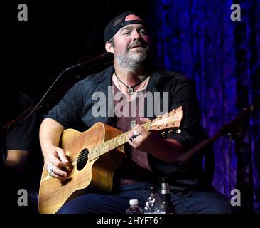 Lee Brice tritt am 16. Juli 2018 im Hutton Hotel in Nashville, Tennessee, während der Analog Series zugunsten von Folds of Honor auf. Stockfoto