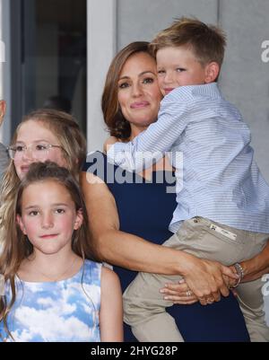 Jennifer Garner, Violet Affleck, Seraphina Affleck und Samuel Affleck beim Jennifer Garner, der am 20. August 2018 in Hollywood, USA, mit Einem Stern geehrt wurde. Stockfoto